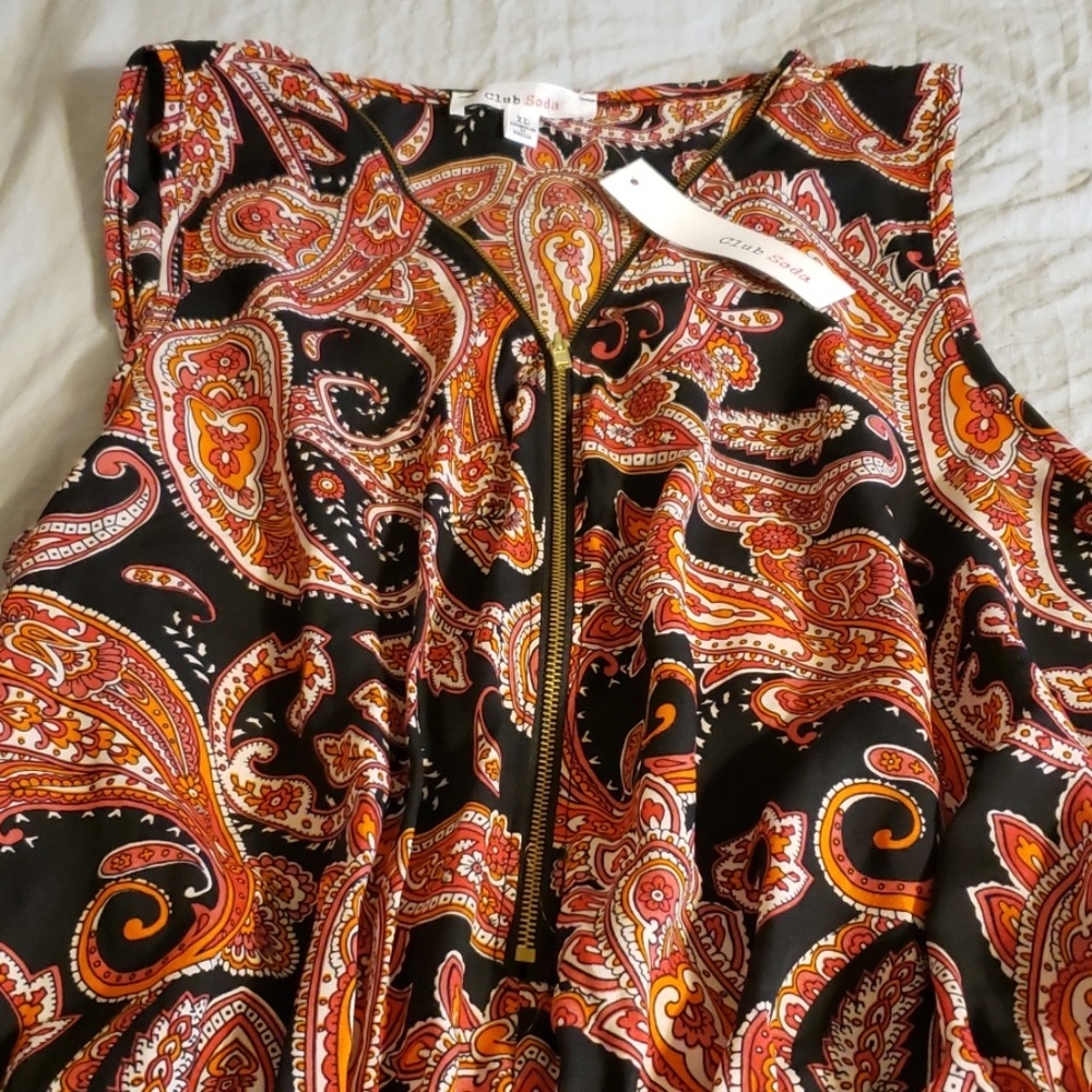 Romper - Picture 2 of 3